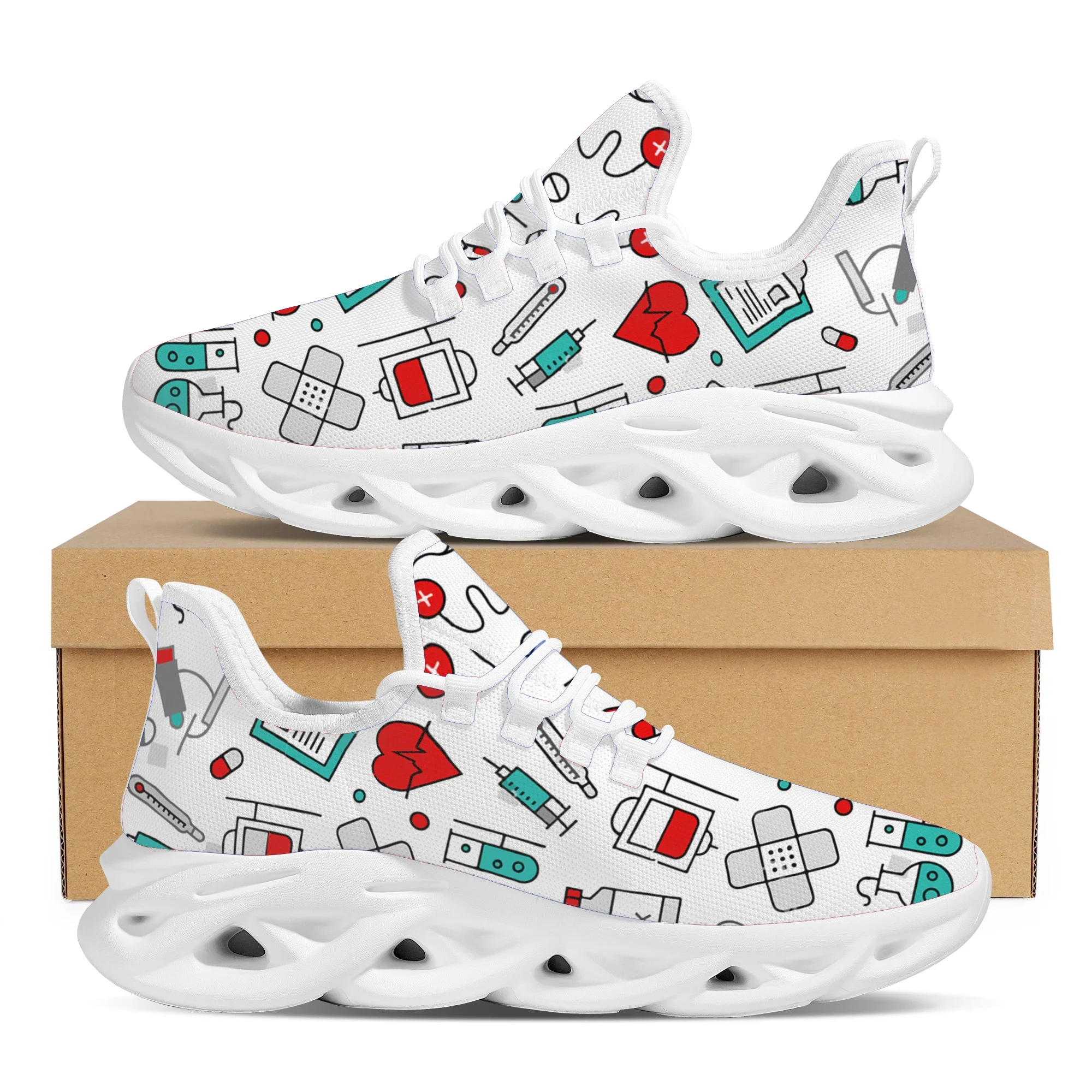 Sneaker Career - かわいいドクタープラットフォーム看護師シューズ、新作夏用滑り止め通気性フラットシューズ、医療プリントレースアップアウトドアスニーカー