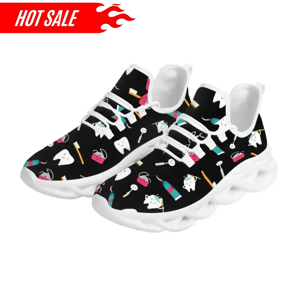 かわいい歯のデザインが豪華なレディーススニーカー、ブラックデ - Sneaker Career のレビューと価格